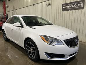 Buick Regal Sport Touring Sedan FWD