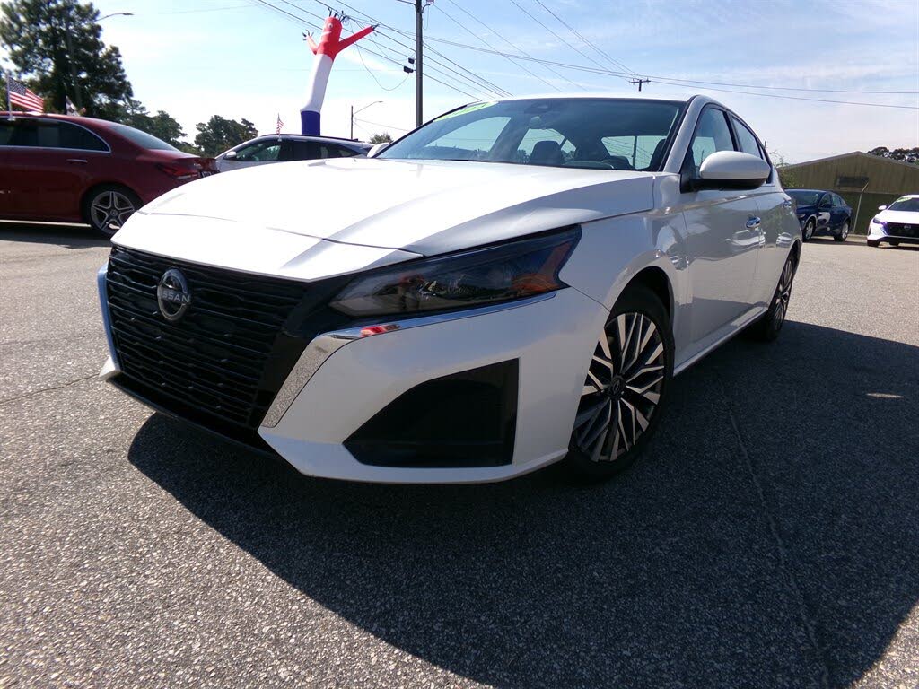 2023 Nissan Altima 2.5 SV FWD