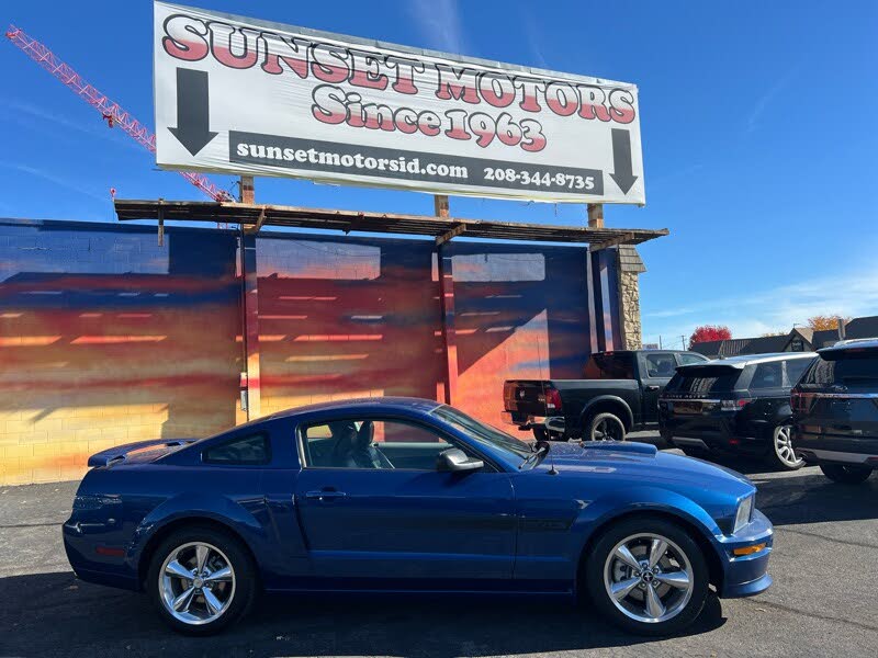 2008 Ford Mustang GT Deluxe Coupe RWD