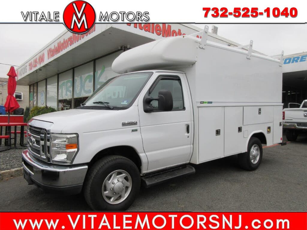 2016 Ford E-Series Chassis E-350 Super Duty 138 Cutaway RWD