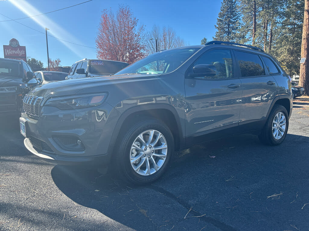 2022 Jeep Cherokee Latitude Lux 4WD