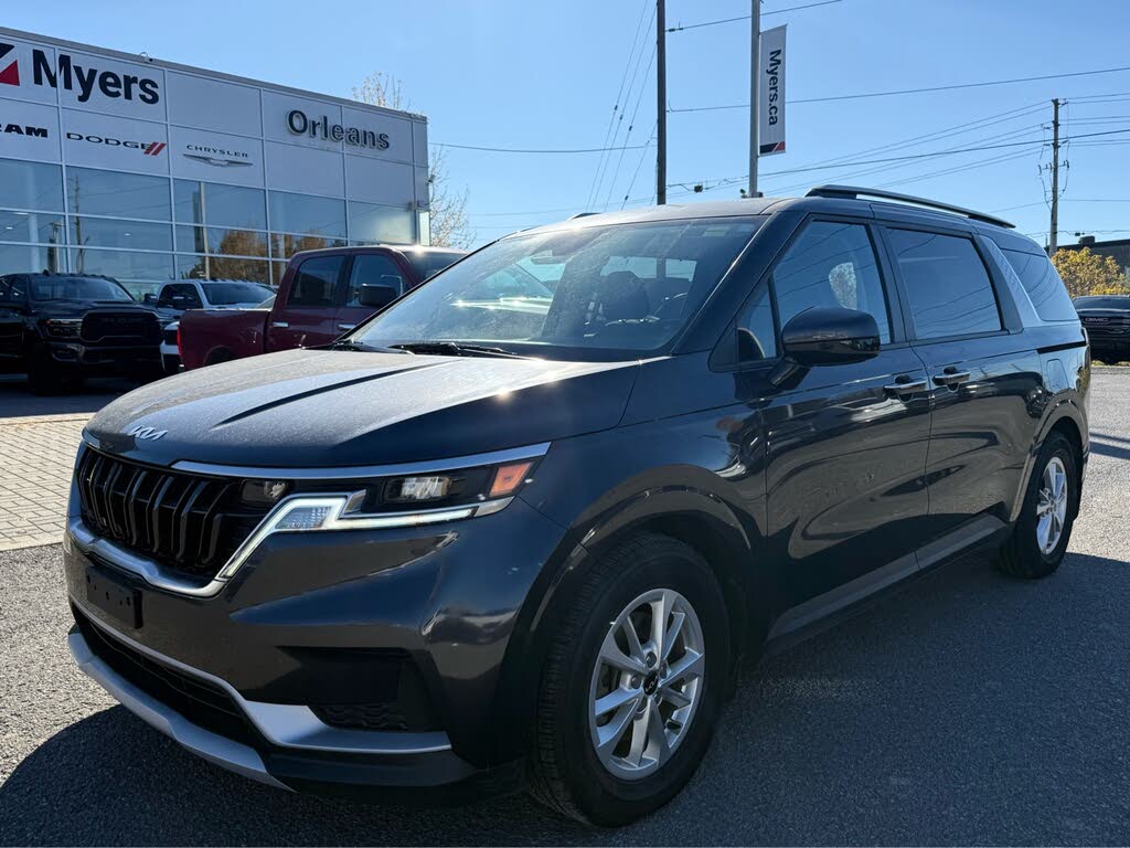 2024 Kia Carnival LX FWD