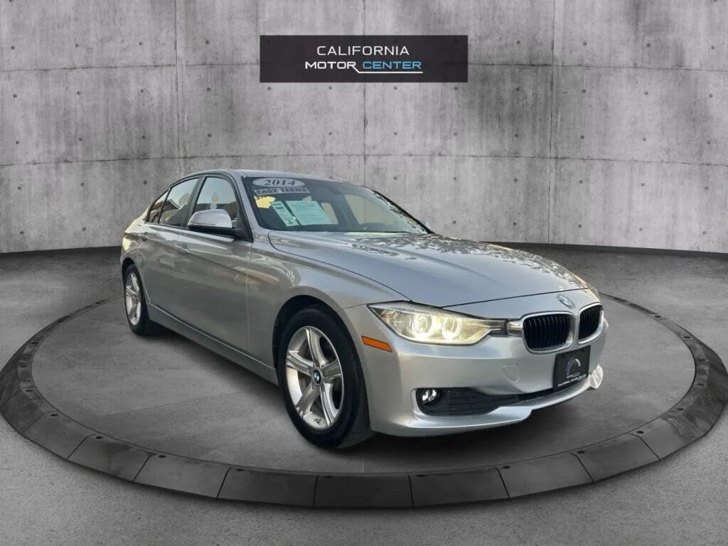 2014 BMW 3 Series 320i Sedan RWD