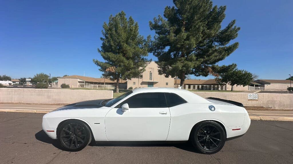 2015 Dodge Challenger R/T Plus RWD