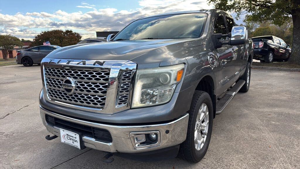 2016 Nissan Titan XD SL Crew Cab 4WD