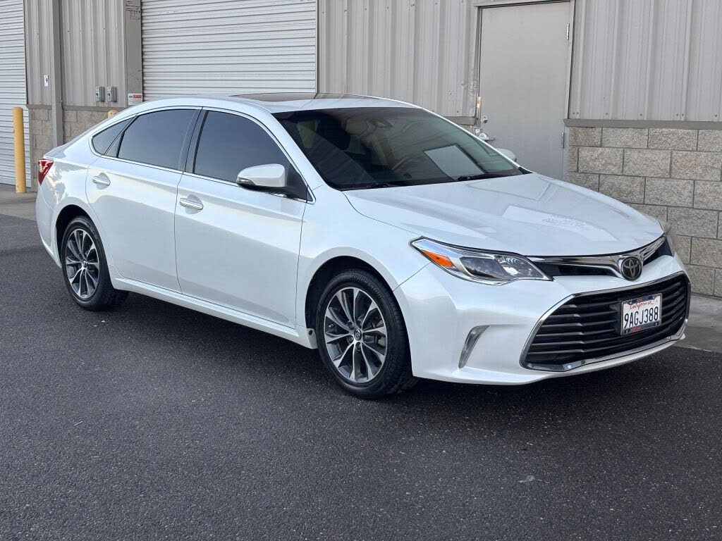 2017 Toyota Avalon XLE Plus