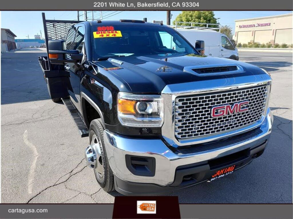 2018 GMC Sierra 3500HD Base Crew Cab LB DRW 4WD