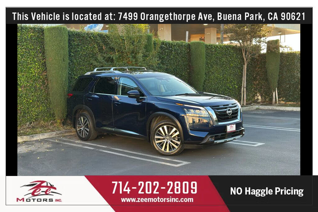 2022 Nissan Pathfinder Platinum FWD