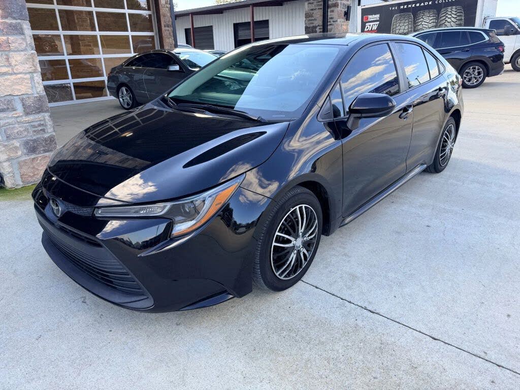 2023 Toyota Corolla LE FWD