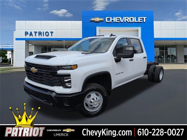 2026 Chevrolet Silverado 3500HD Chassis Work Truck Crew Cab 4WD