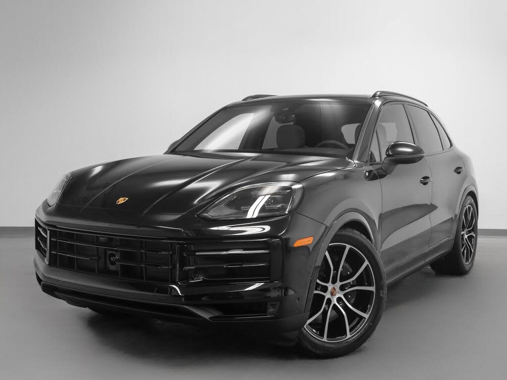 2025 Porsche Cayenne AWD