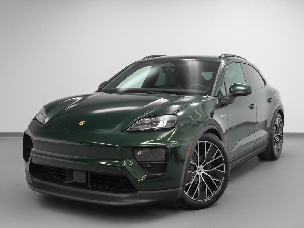 2025 Porsche Macan AWD