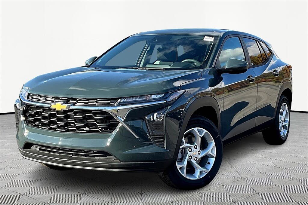 2026 Chevrolet Trax LS FWD