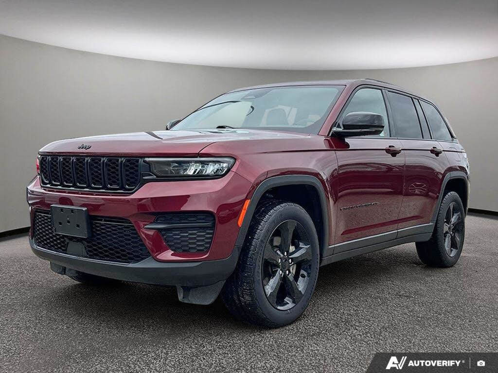 2023 Jeep Grand Cherokee Altitude 4WD