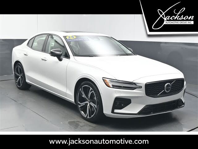 2024 Volvo S60 B5 Plus Dark Theme AWD