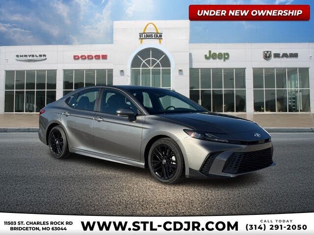 2025 Toyota Camry SE FWD