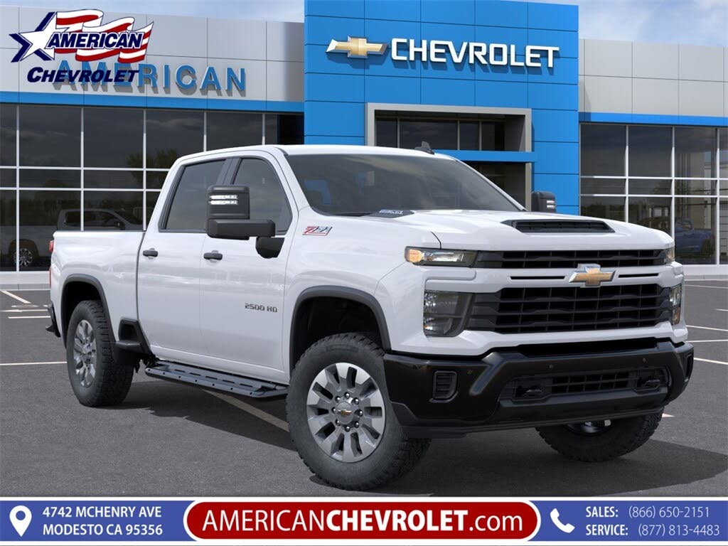 2026 Chevrolet Silverado 2500HD Custom Crew Cab 4WD
