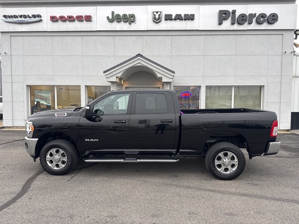 2024 RAM 2500 Big Horn Crew Cab 4WD
