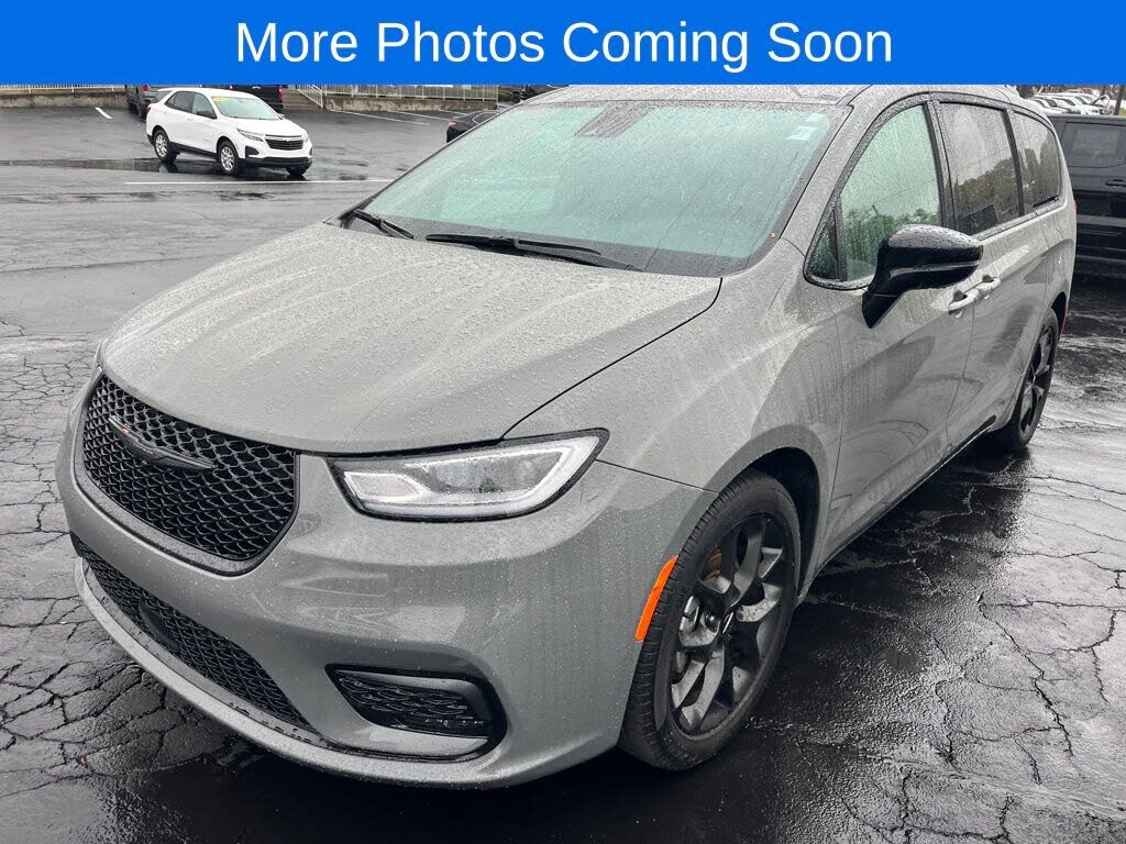 2025 Chrysler Pacifica Limited FWD