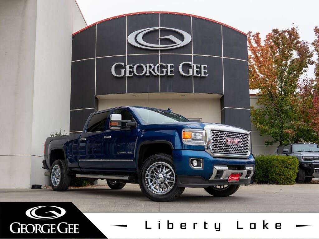 2015 GMC Sierra 2500HD Denali Crew Cab SB 4WD