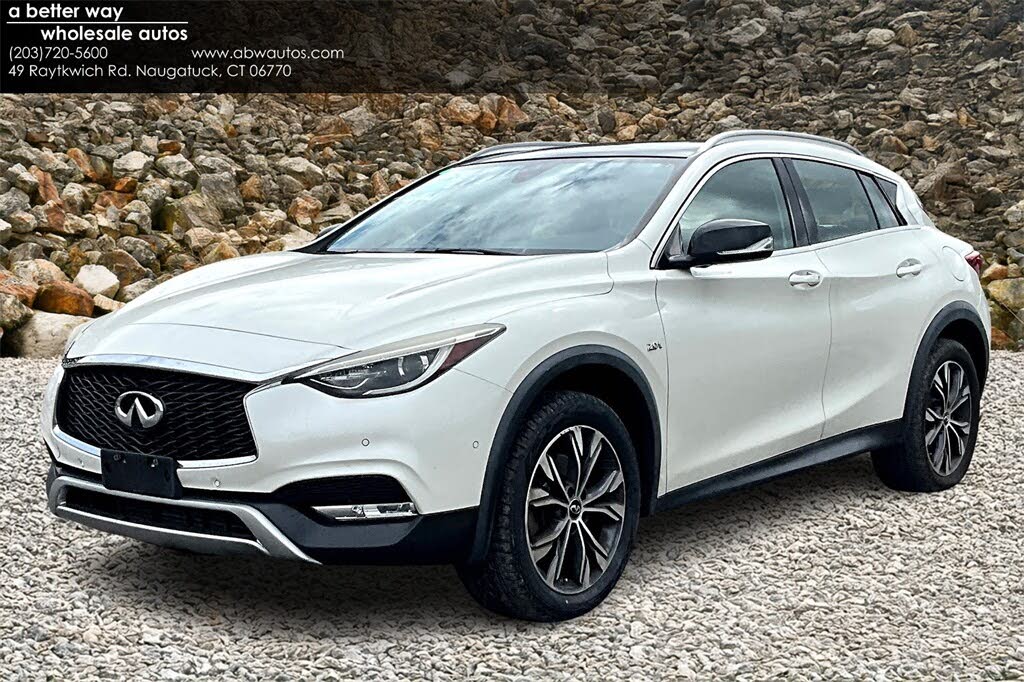 2018 INFINITI QX30 Premium AWD