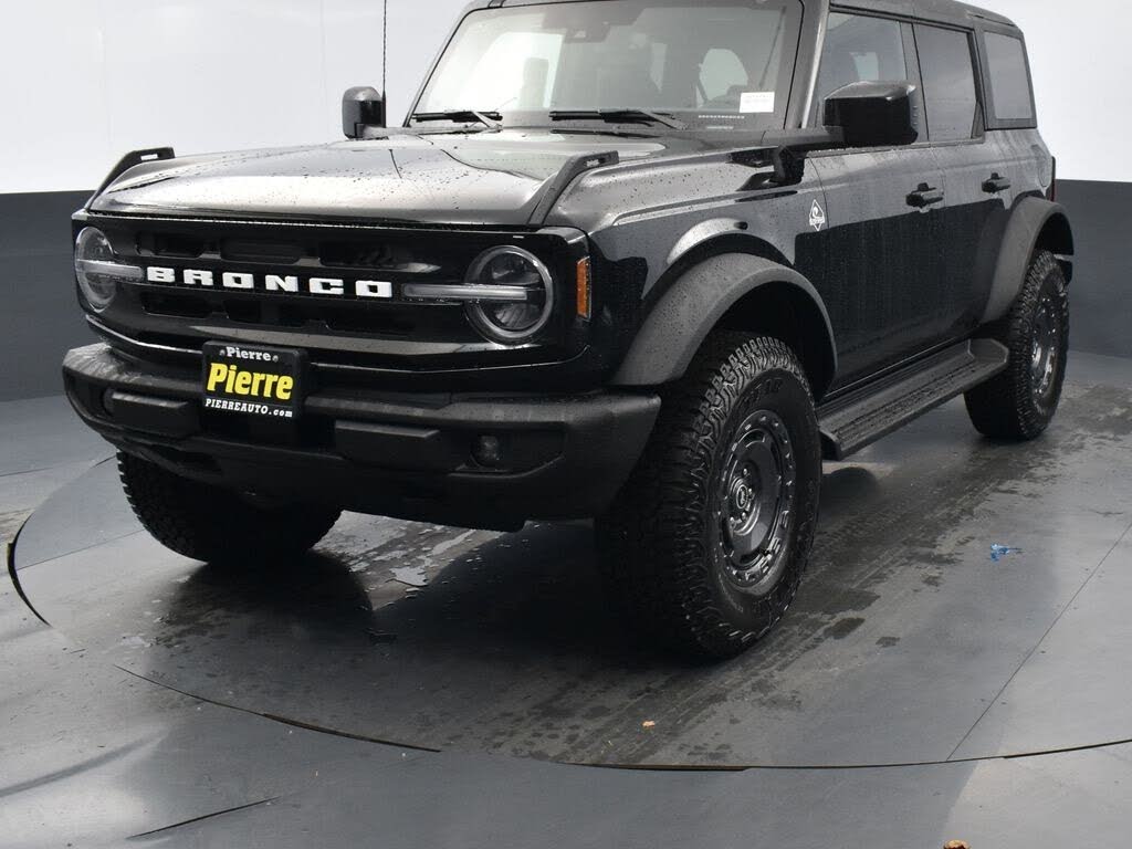 2025 Ford Bronco Outer Banks 4-Door 4WD