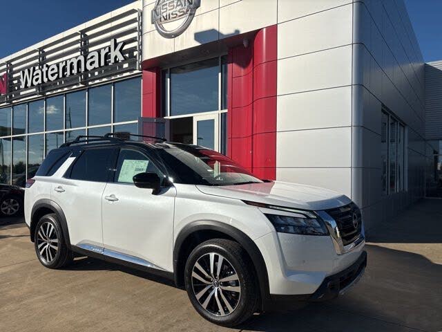 2025 Nissan Pathfinder Platinum FWD