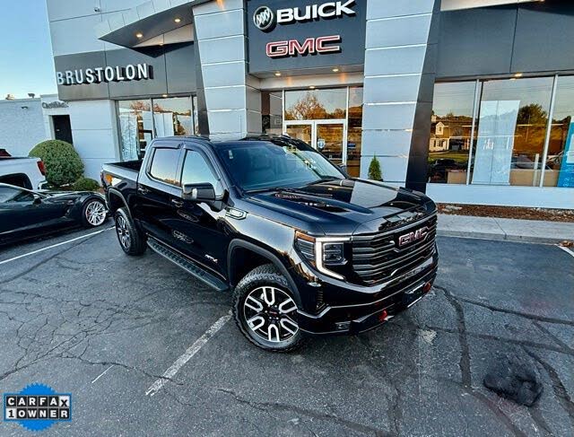 2025 GMC Sierra 1500 AT4 Crew Cab 4WD