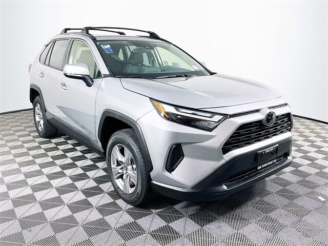 2025 Toyota RAV4 XLE FWD