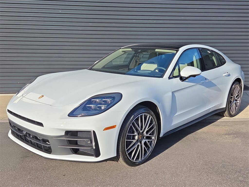 2026 Porsche Panamera 4 AWD