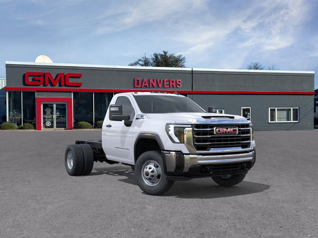 2025 GMC Sierra 3500HD Chassis Pro Regular Cab 4WD