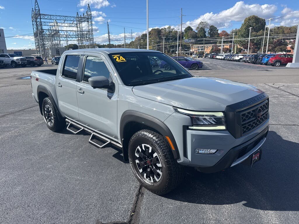 2024 Nissan Frontier PRO-4X Crew Cab 4WD