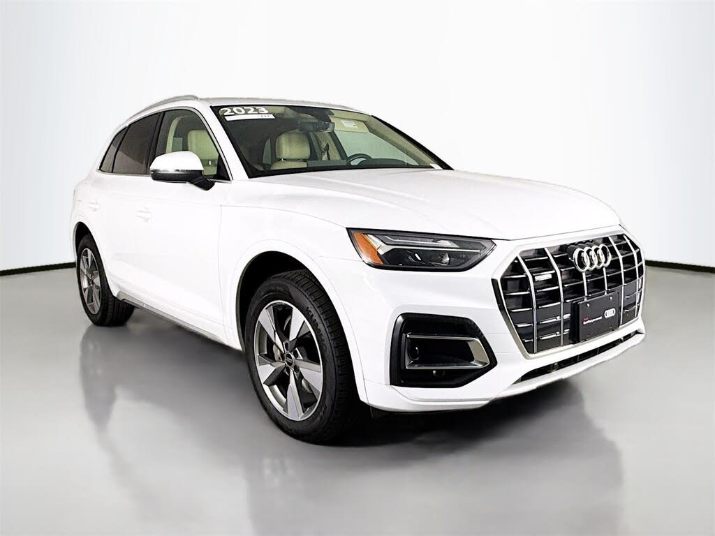 2023 Audi Q5 quattro Premium 40 TFSI