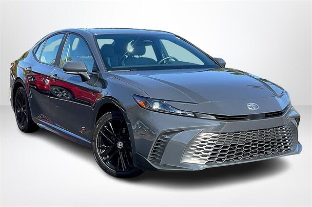 2025 Toyota Camry SE AWD