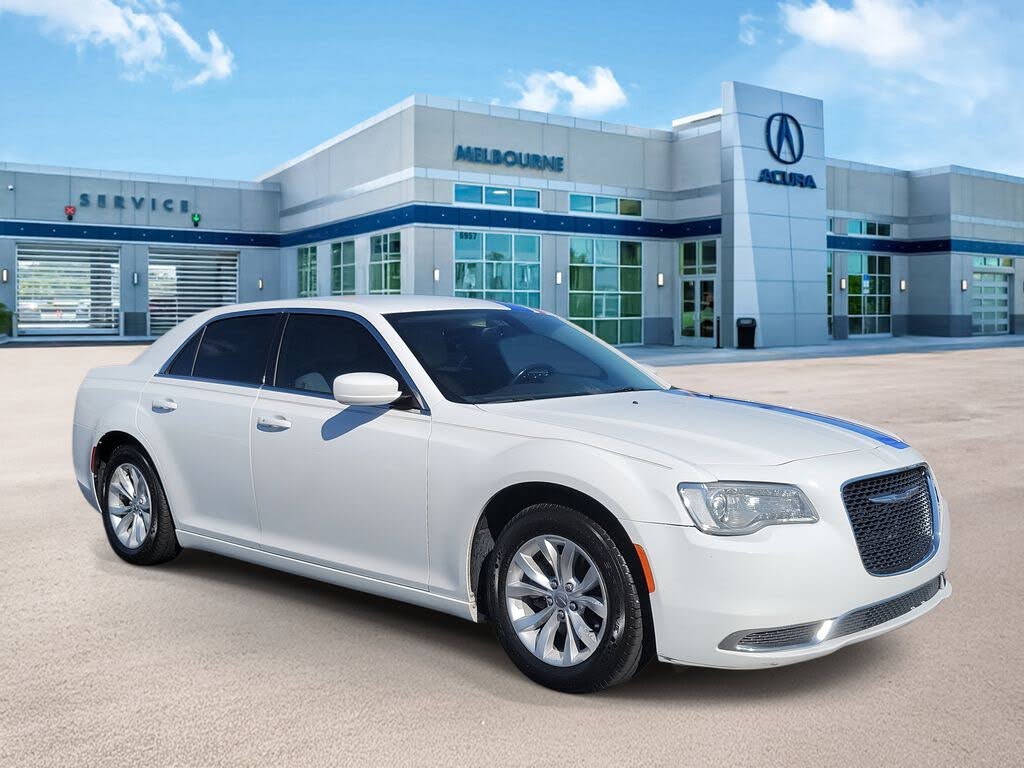 2016 Chrysler 300 Limited RWD