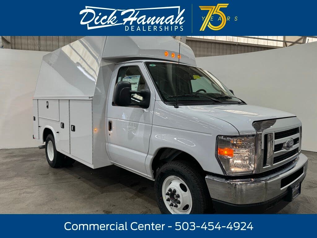 2025 Ford E-Series Chassis E-350 SD Cutaway SB DRW RWD
