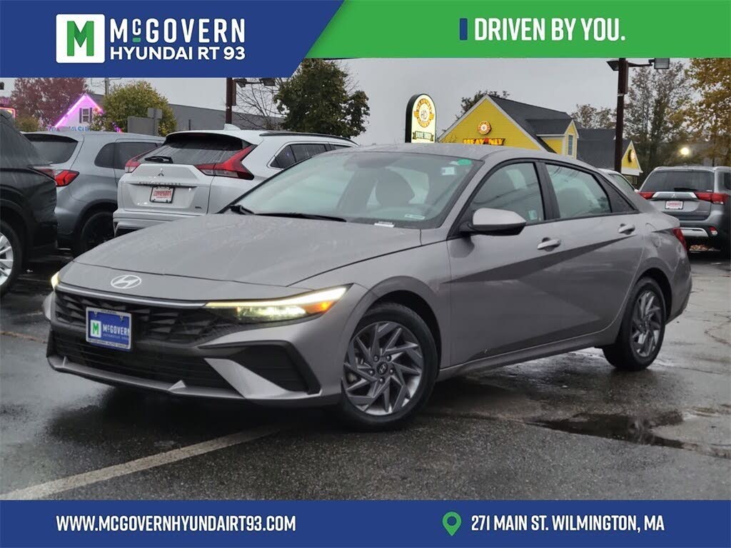 2024 Hyundai Elantra SEL FWD