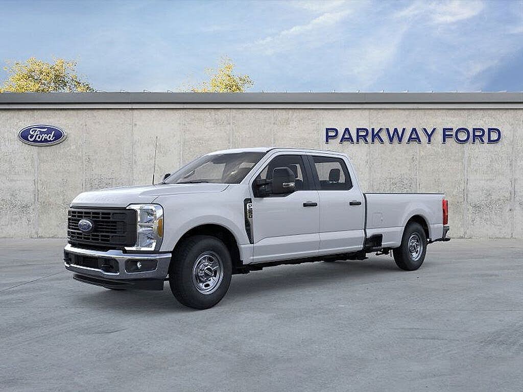 2025 Ford F-250 Super Duty XL Crew Cab RWD
