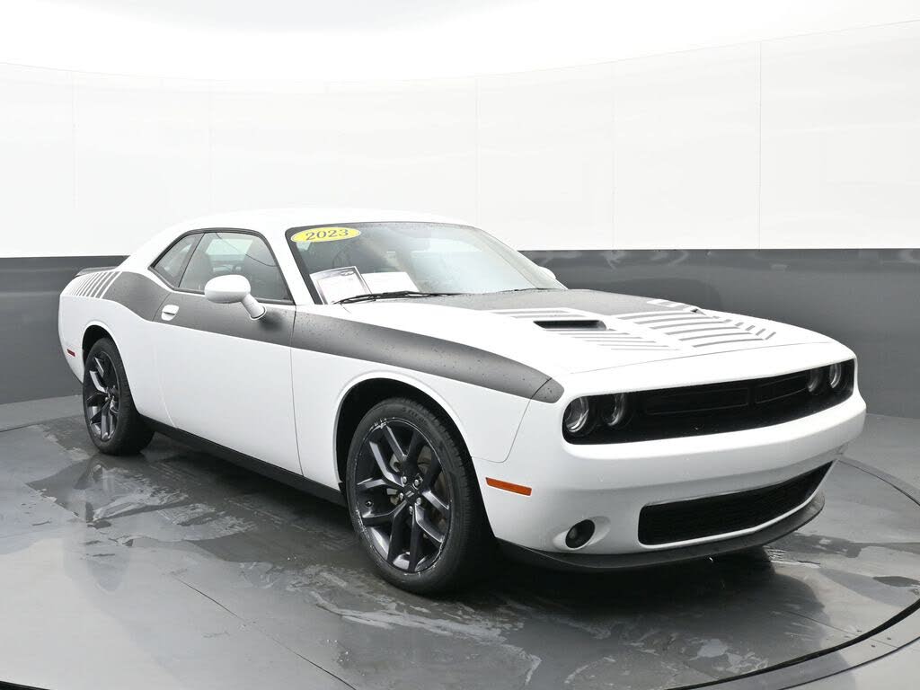 2023 Dodge Challenger SXT RWD
