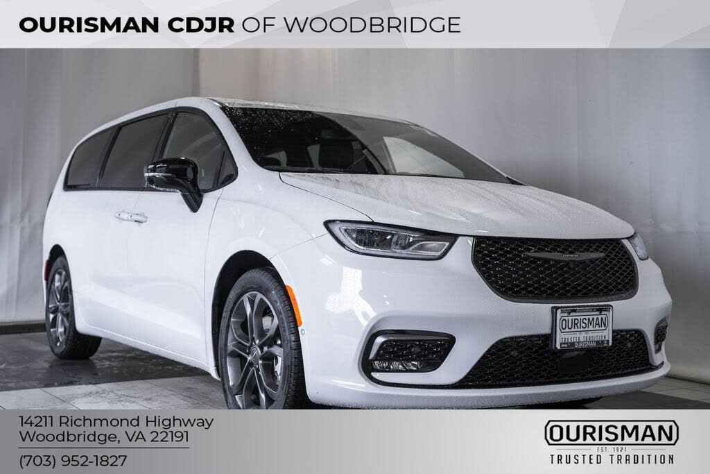 2026 Chrysler Pacifica Select FWD