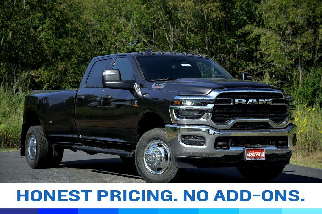 2026 RAM 3500 Tradesman Crew Cab LB DRW 4WD