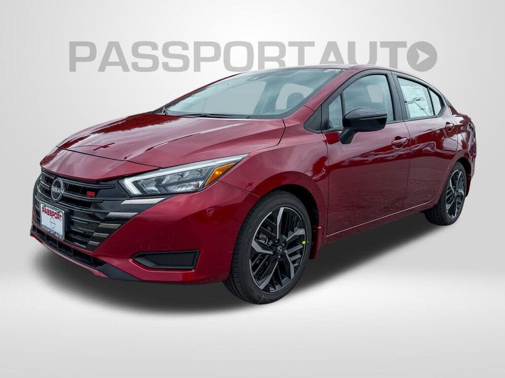 2025 Nissan Versa SR FWD