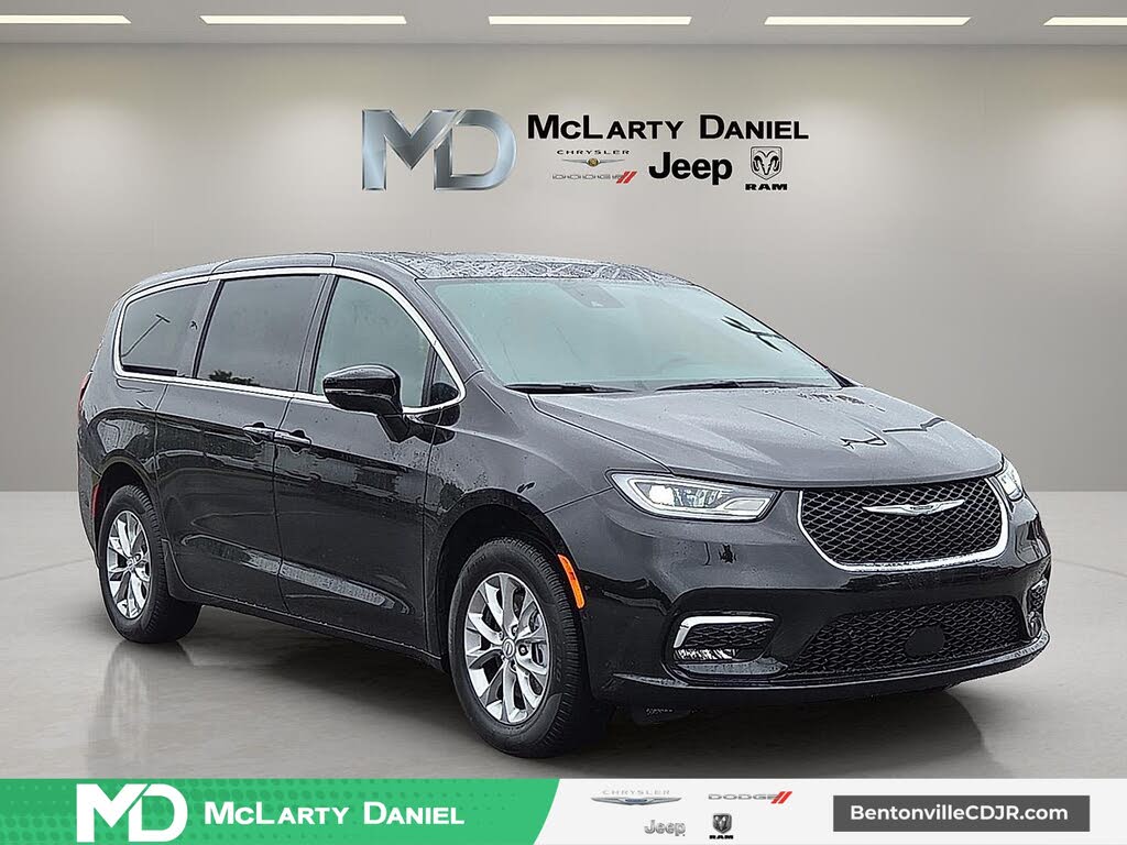 2026 Chrysler Pacifica Select AWD