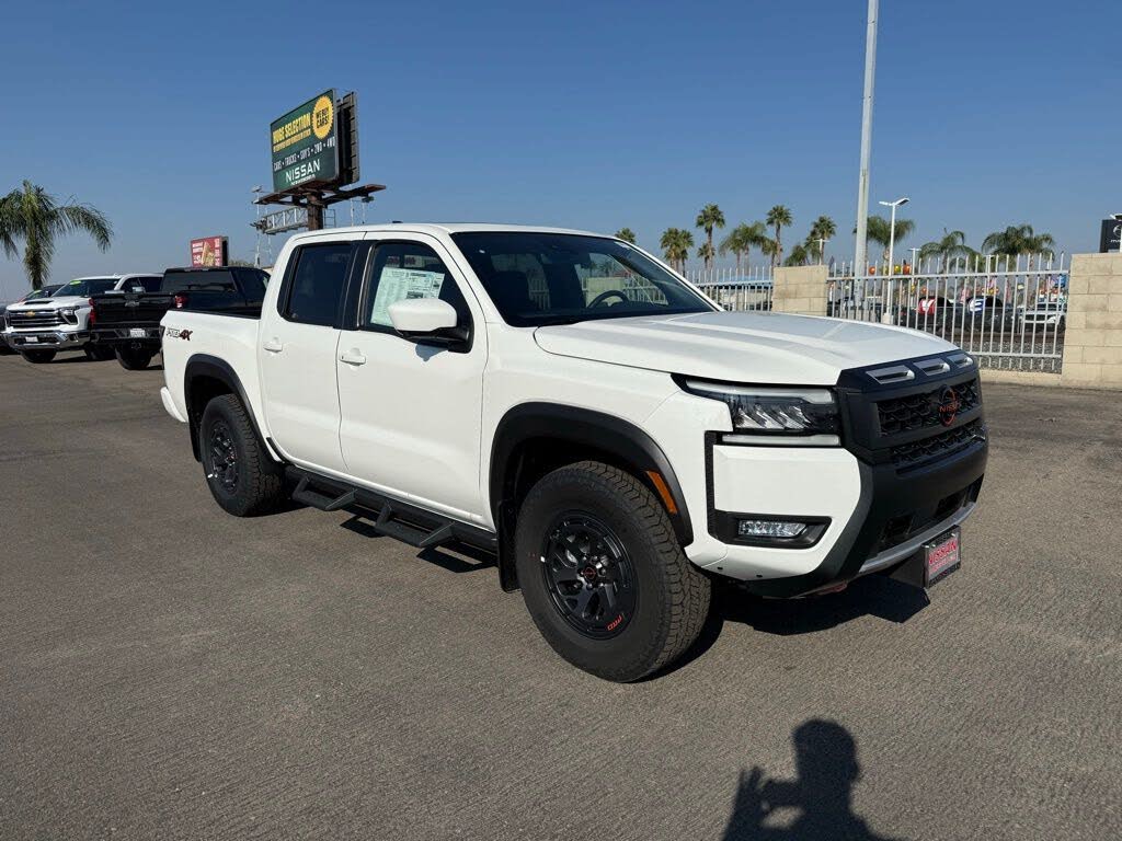 2026 Nissan Frontier PRO-4X Crew Cab 4WD