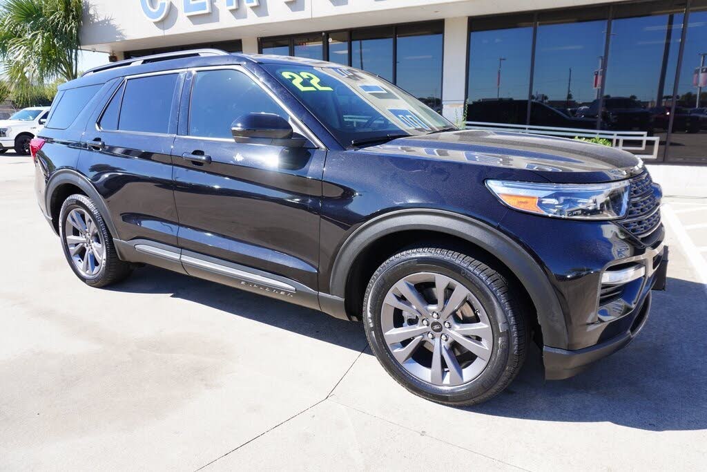 2022 Ford Explorer XLT RWD