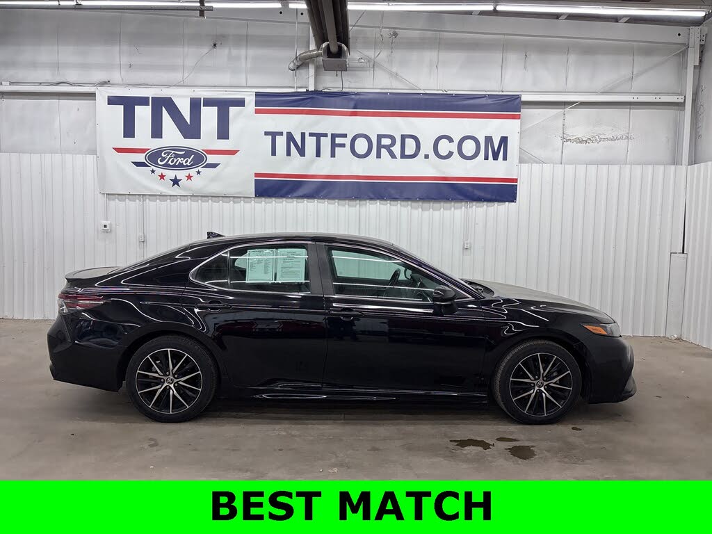 2022 Toyota Camry SE FWD