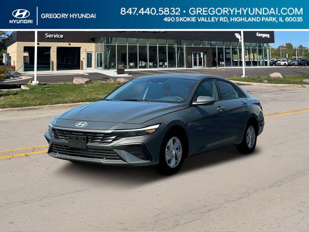 2025 Hyundai Elantra SE FWD