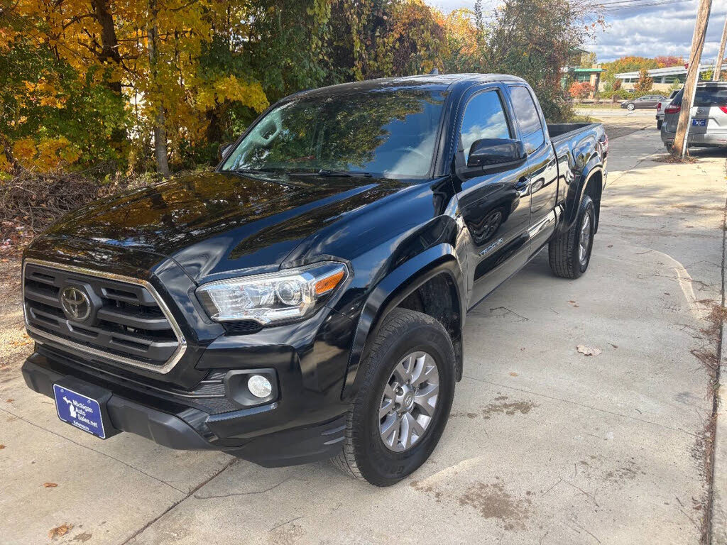 2018 Toyota Tacoma SR5 V6 Access Cab 4WD