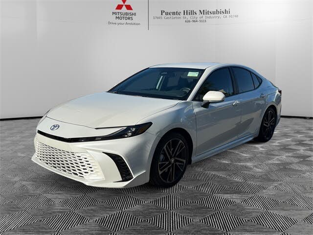 2025 Toyota Camry XSE FWD