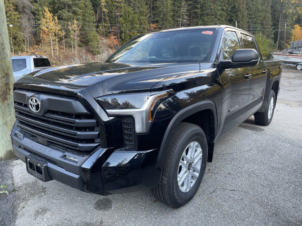 2026 Toyota Tundra SR5 CrewMax Cab 4WD